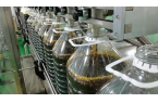 如何根據(jù)產量定制合適的食用油灌裝生產線